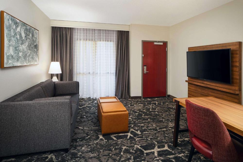 Two-Room King Suite - Non-Smoking interior
